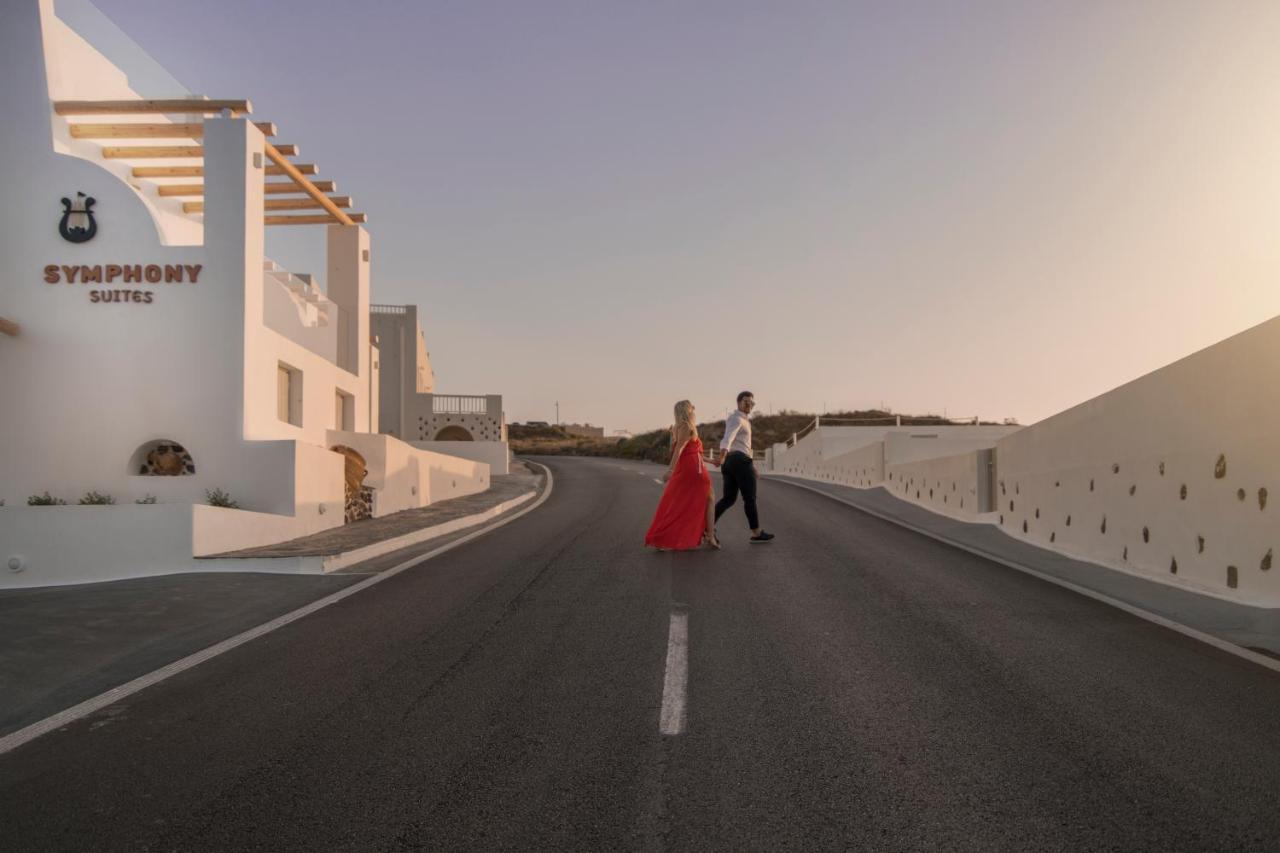 Symphony Suites Santorini Pyrgos Kallistis Exterior foto